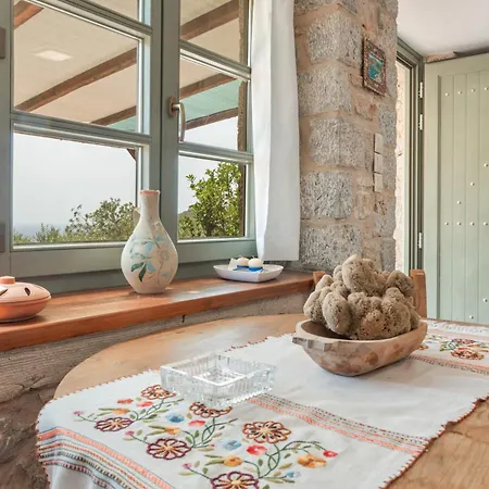 Nyaraló Boutique Stone House *